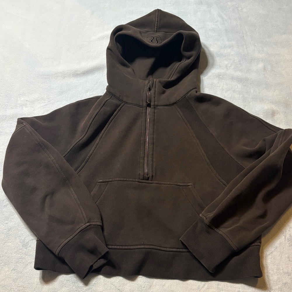 Lululemon Black Scuba